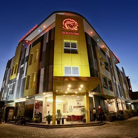 Dragon Inn Кендарі Екстер'єр фото