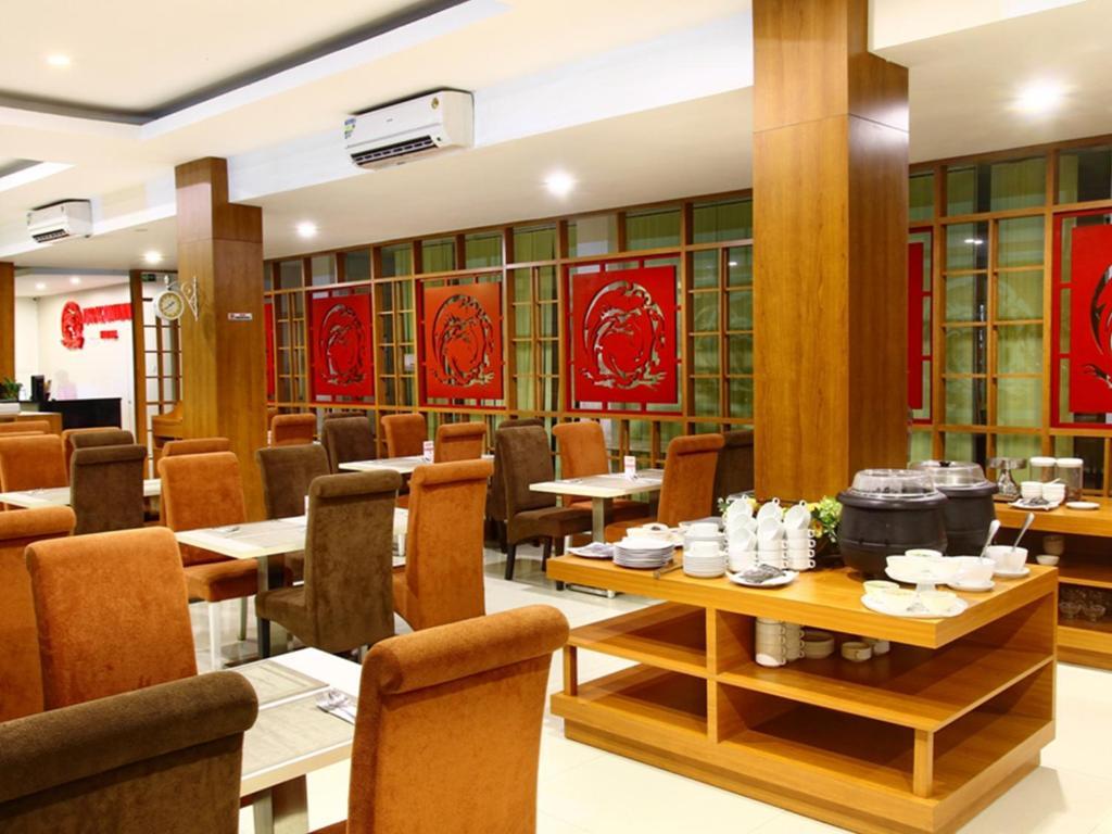 Dragon Inn Кендарі Екстер'єр фото